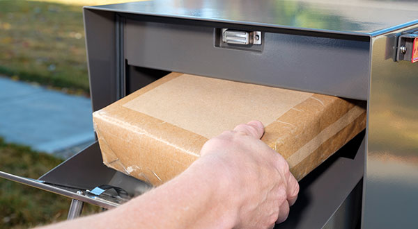 book-package Large package delivery example