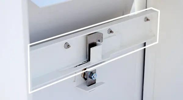 WHITE 24-02-28_Mailcase_0141-1